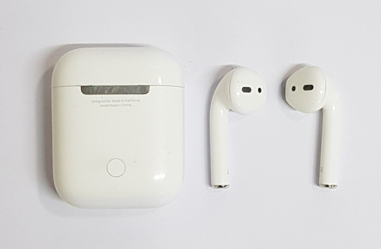 Used Apple Airpods 2nd Gen (A1602) with White Case — photo 3