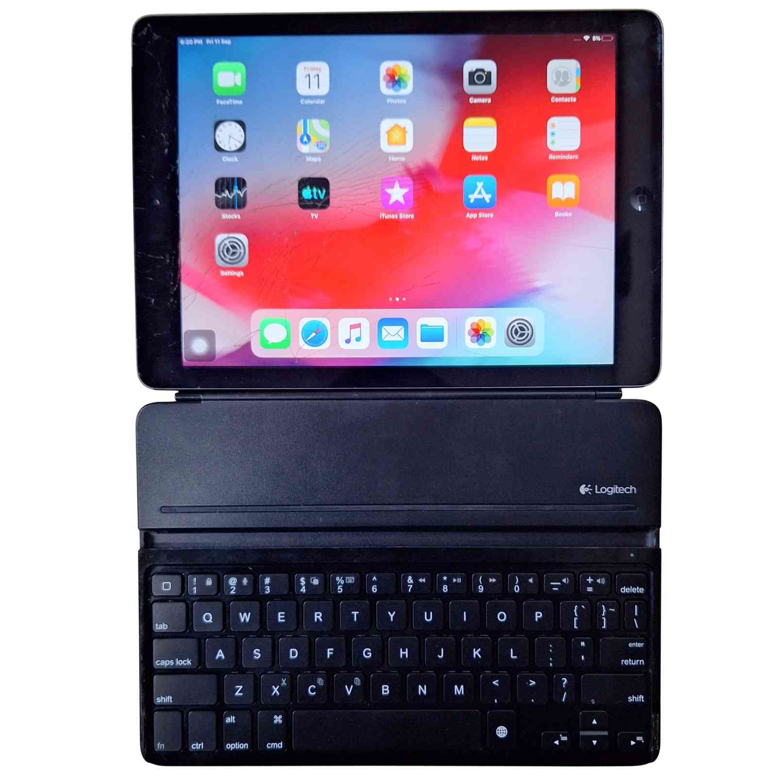 Used Apple iPad Air 9.7" Wi Fi + Cellular (2013) (A1475) 64GB With Logitech Ultrathin Keyboard — photo 2